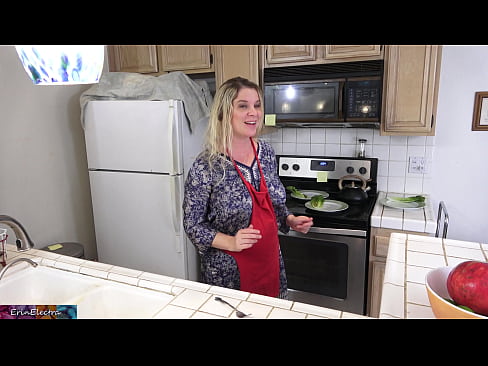 ❤️ Stepmom milking anjeunna di dapur saméméh tanggal na ❤️ video seks dina su.milf300com.ru